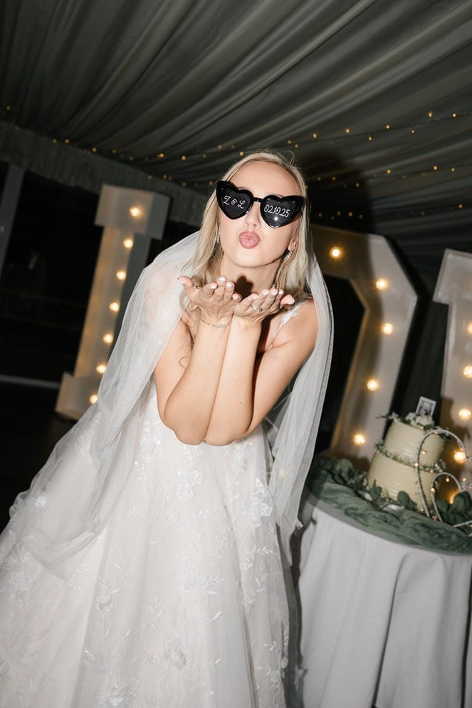 Bride with natural makeup on wedding day